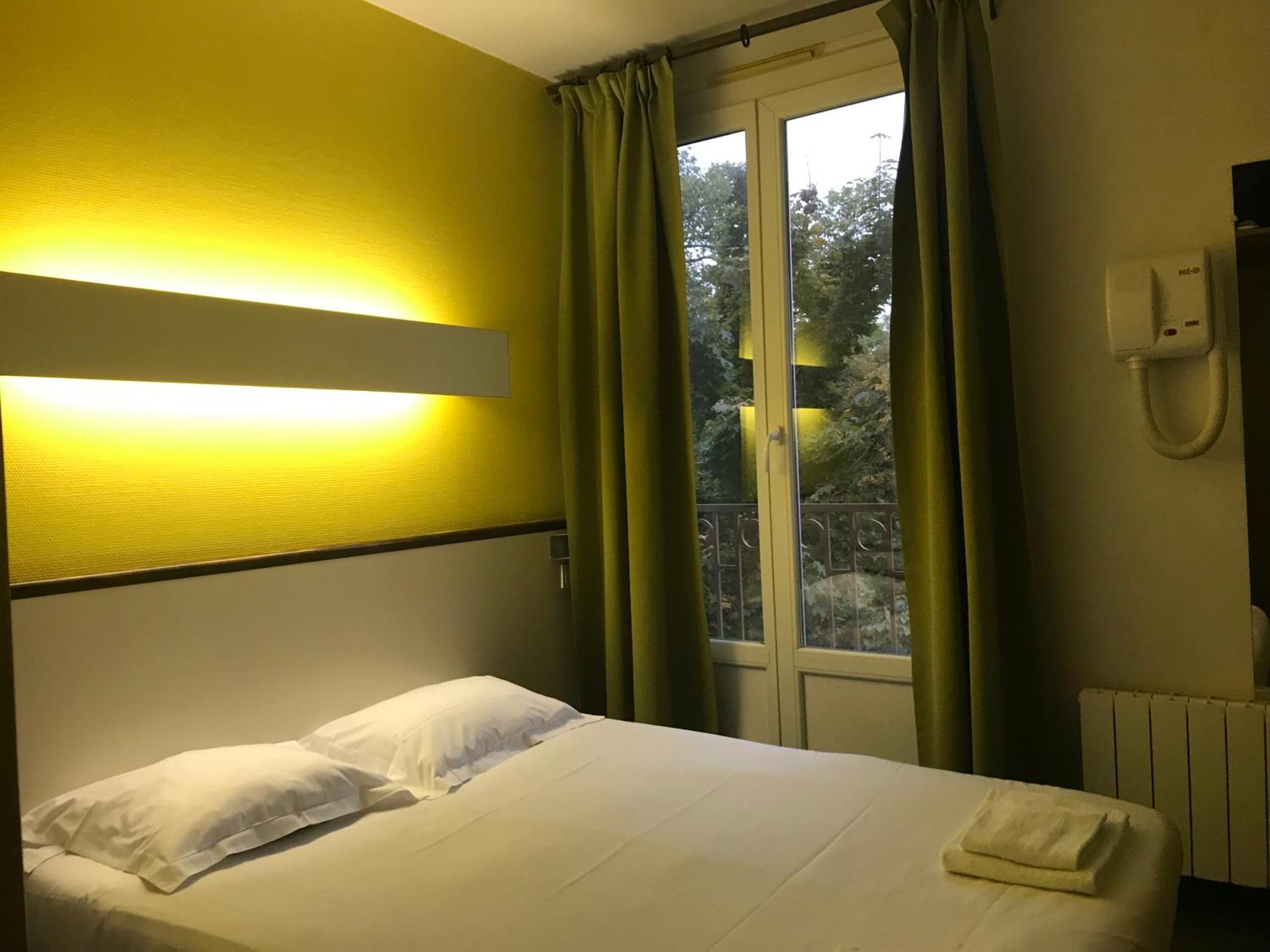 Hotel Couleurs Sud Centre-Ville Gare Charleville-Mézières Zewnętrze zdjęcie