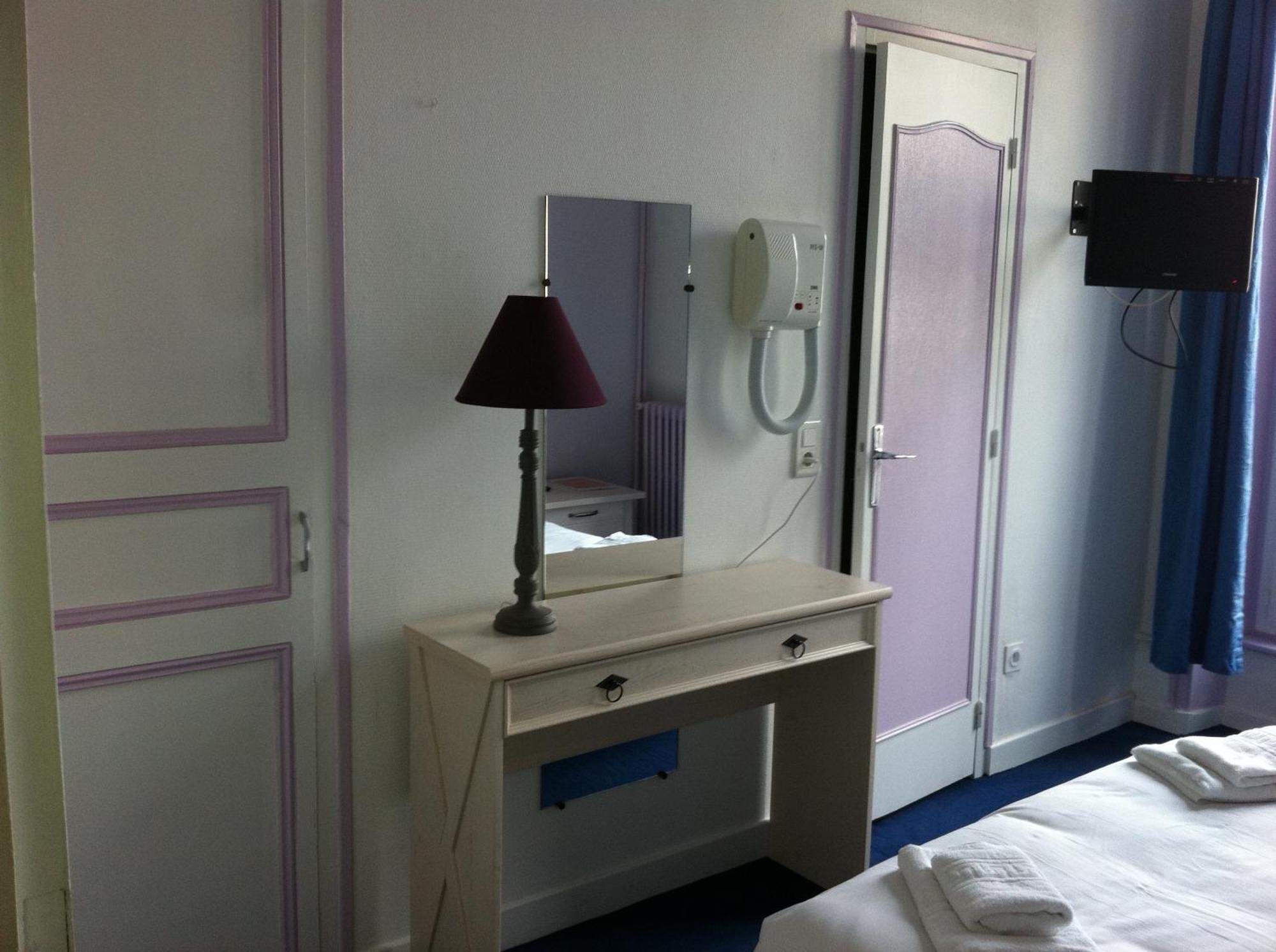 Hotel Couleurs Sud Centre-Ville Gare Charleville-Mézières Zewnętrze zdjęcie