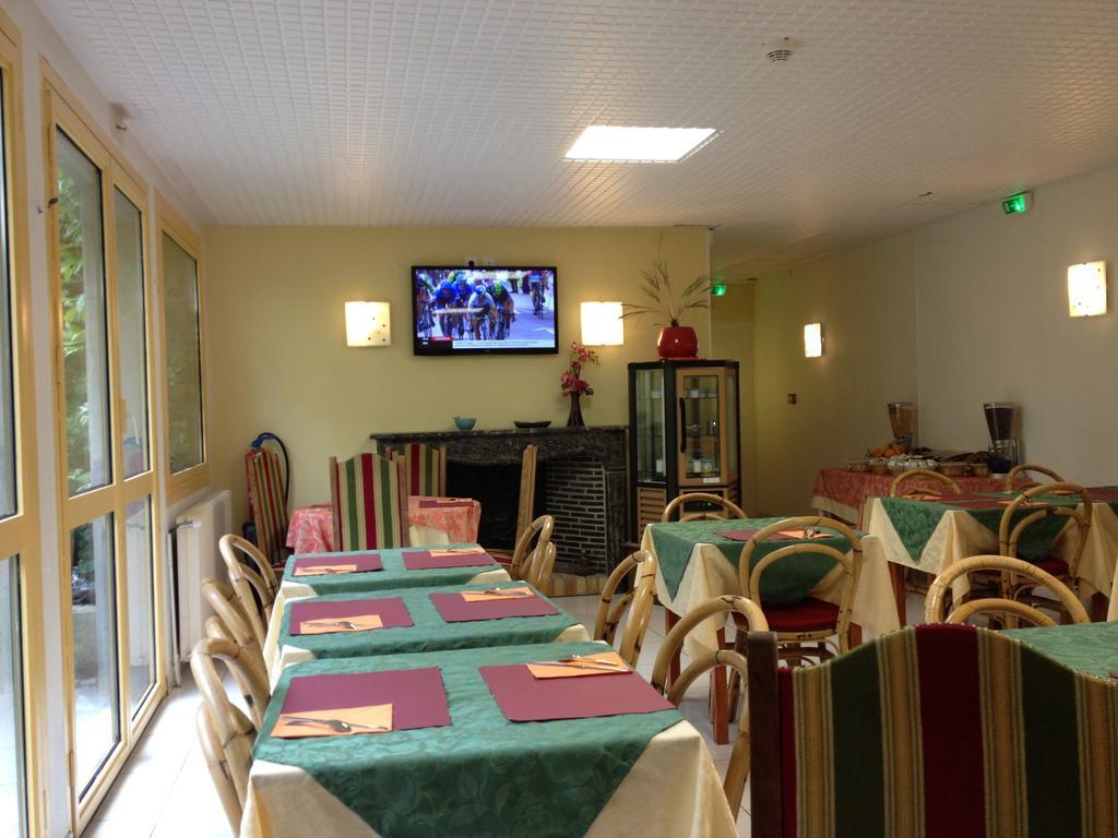 Hotel Couleurs Sud Centre-Ville Gare Charleville-Mézières Zewnętrze zdjęcie